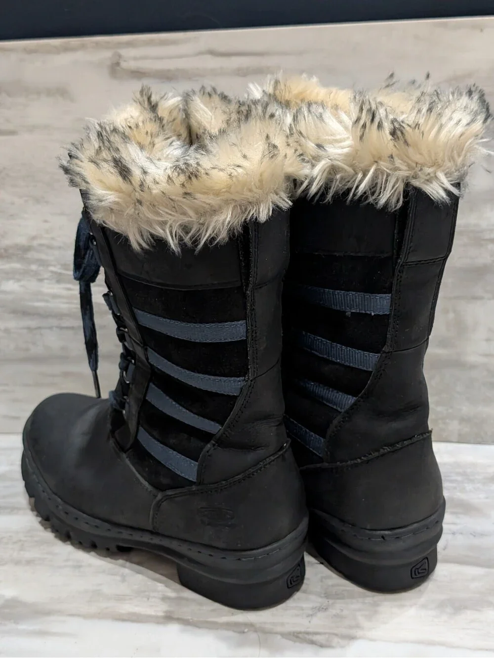 Keen Women's Black Winter Insulated Lace-Up Boots with Faux Fur Sz 5.5